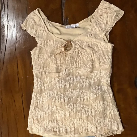 Dressbarn  Beige Stretchy Lace-like On or Off Shoulder Sz Medium - Picture 4 of 9